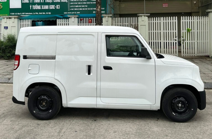Xe Vinfast EC VAN tại Vinfast Thăng Long