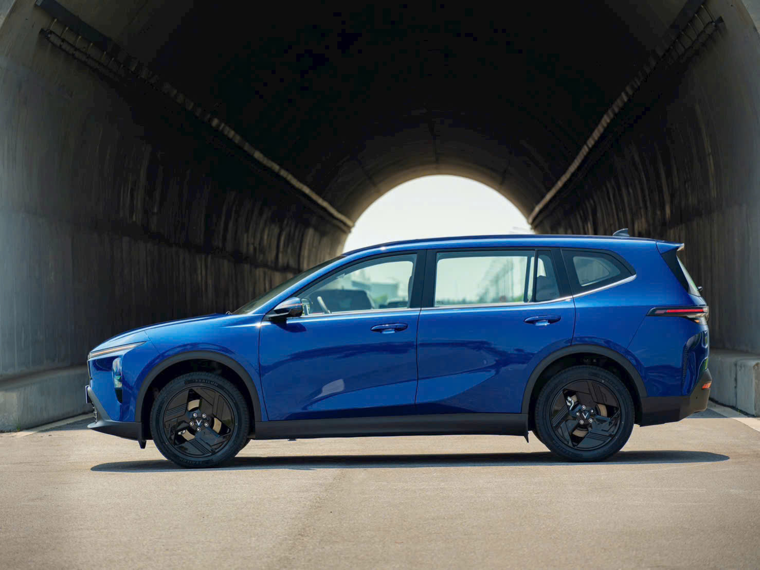 Xe Vinfast VF MPV 7 tại Vinfast Thăng Long