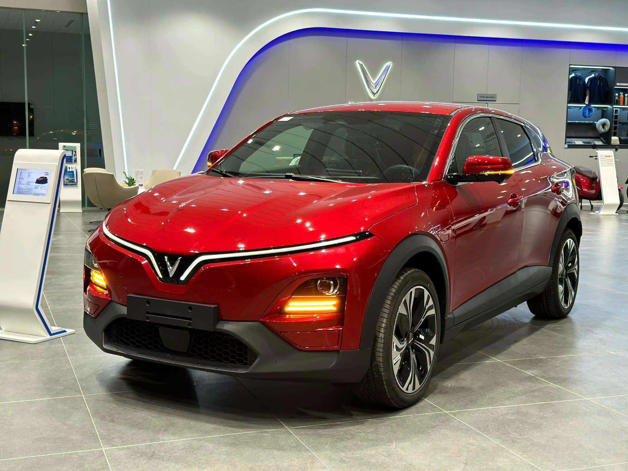 Xe Vinfast VF 6 tại Vinfast Thăng Long