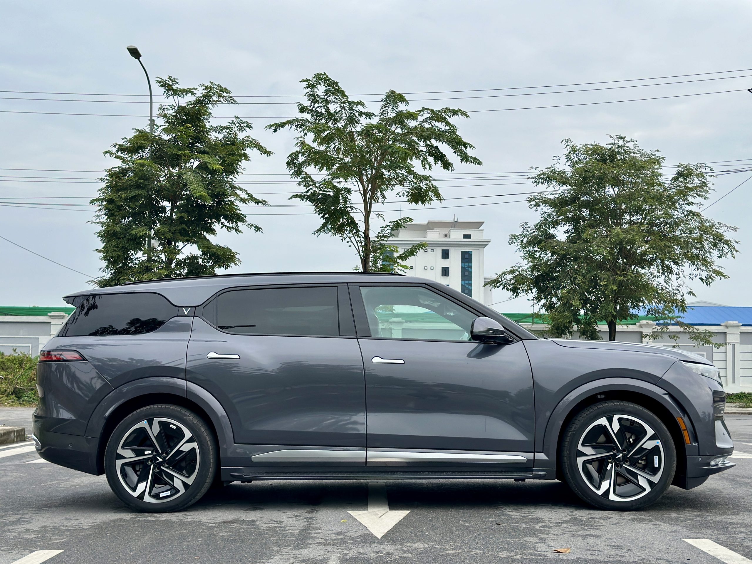 Xe Vinfast VF 9 tại Vinfast Thăng Long