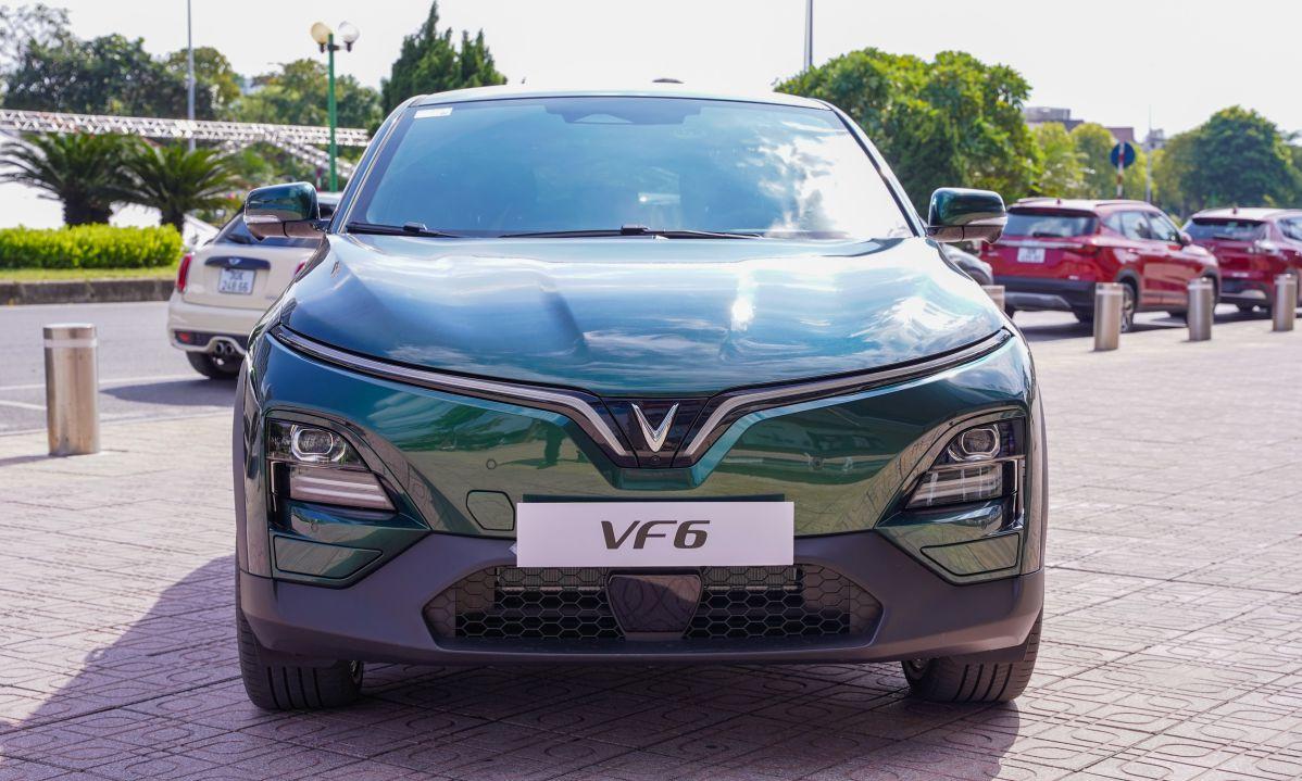 Xe Vinfast VF 6 tại Vinfast Thăng Long