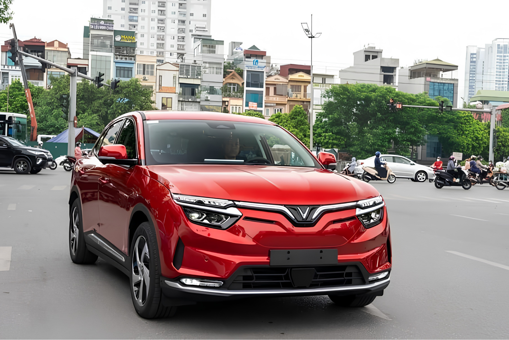 VINFAST VF8
