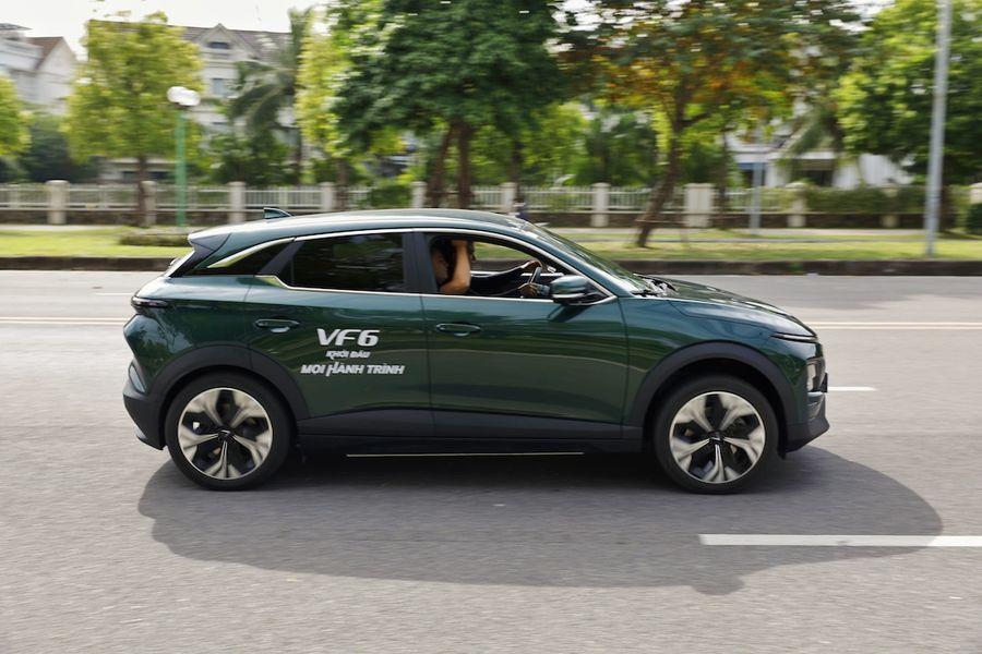 Xe Vinfast VF 6 tại Vinfast Thăng Long